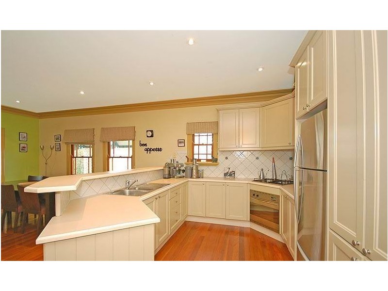 10 Alexandra Street, Bardon QLD 4065