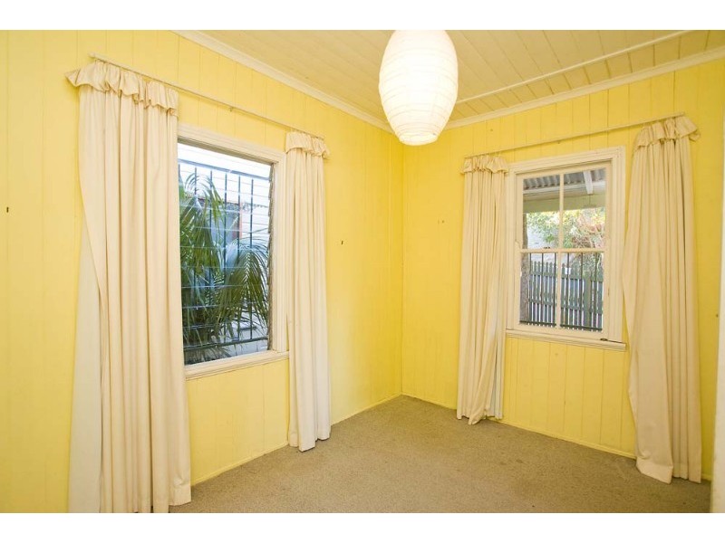 50 Cambridge Street, Red Hill QLD 4059