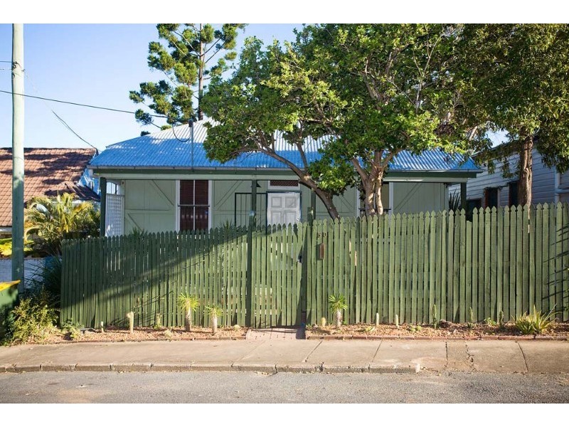 50 Cambridge Street, Red Hill QLD 4059
