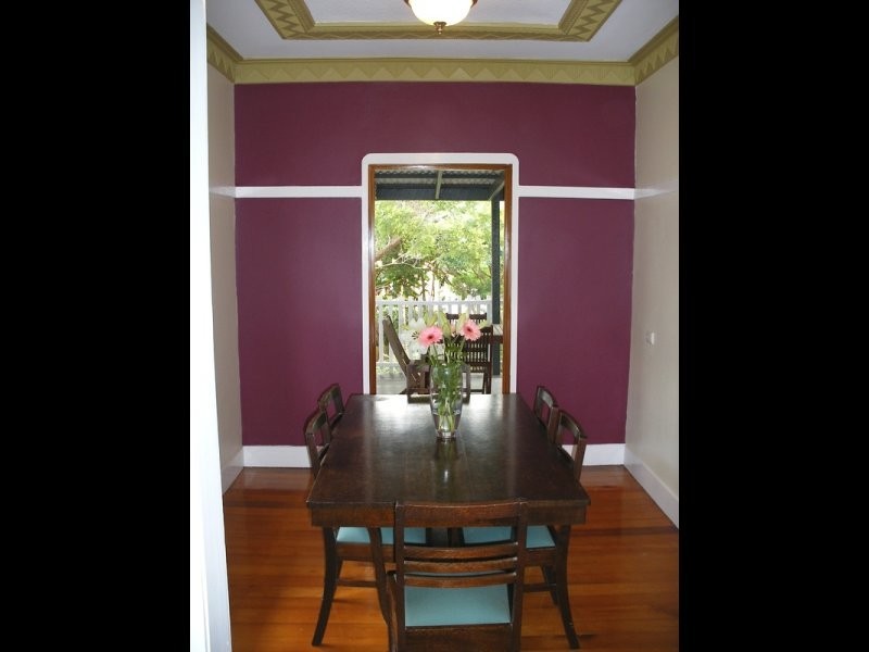 17 Leslie Street, Bardon QLD 4065