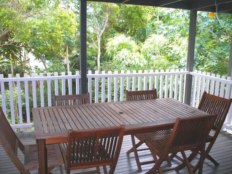 17 Leslie Street, Bardon QLD 4065