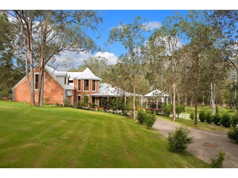 126 Huntingdale Street, Pullenvale QLD 4069