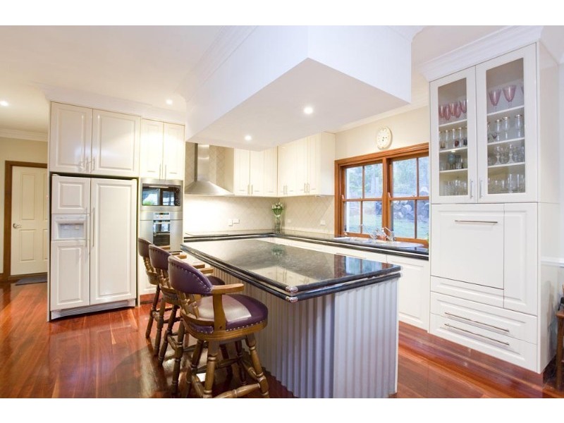 126 Huntingdale Street, Pullenvale QLD 4069