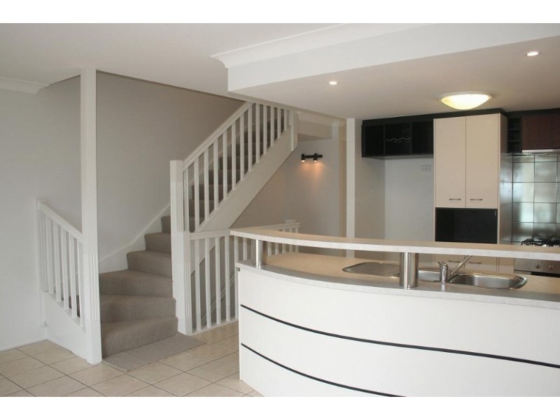 12/24 Arthur Terrace, Red Hill QLD 4059