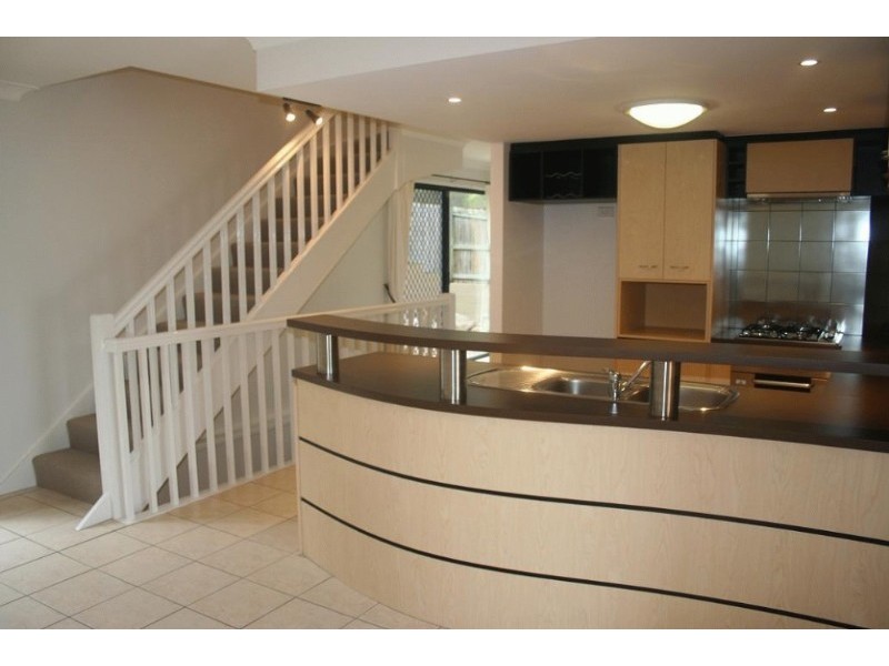 12/24 Arthur Terrace, Red Hill QLD 4059