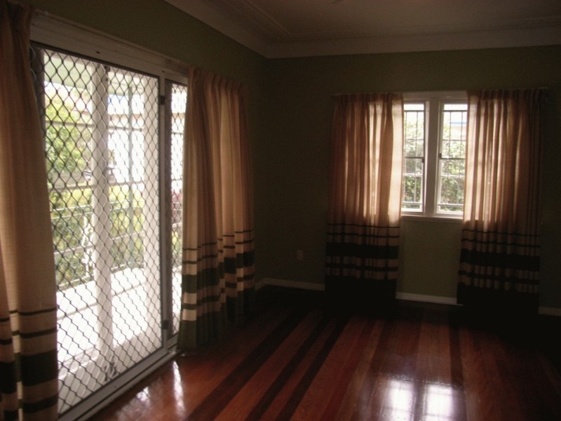 8 Kembla Street, Wavell Heights QLD 4012