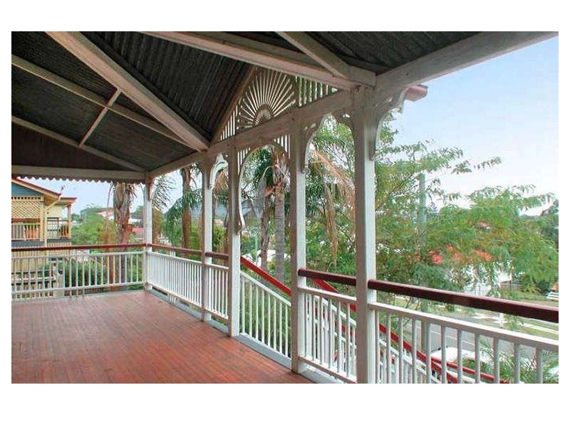 24 Coronation Street, Bardon QLD 4065