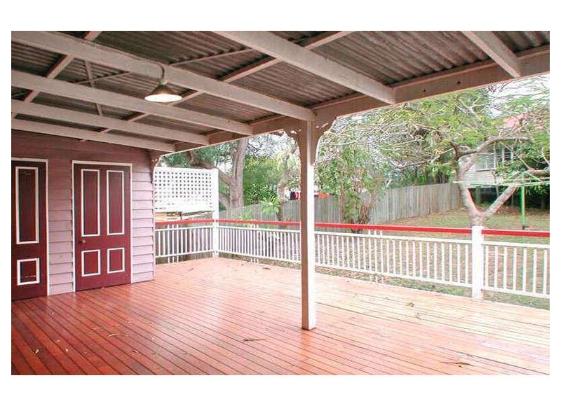 24 Coronation Street, Bardon QLD 4065