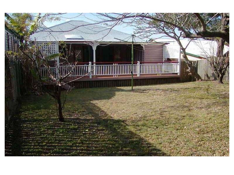 24 Coronation Street, Bardon QLD 4065