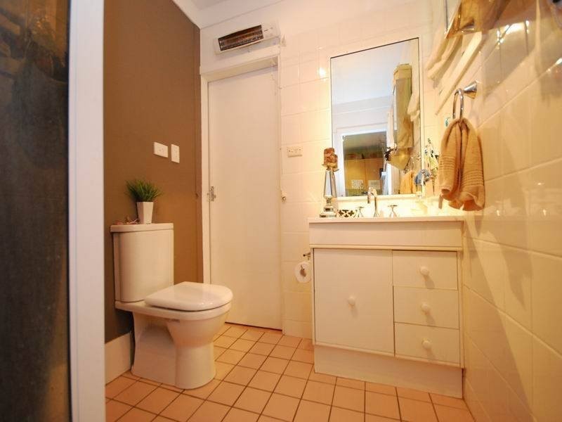 22 Bathurst Street, Red Hill QLD 4059