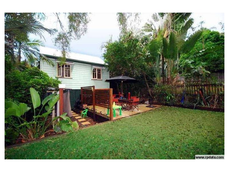 22 Bathurst Street, Red Hill QLD 4059