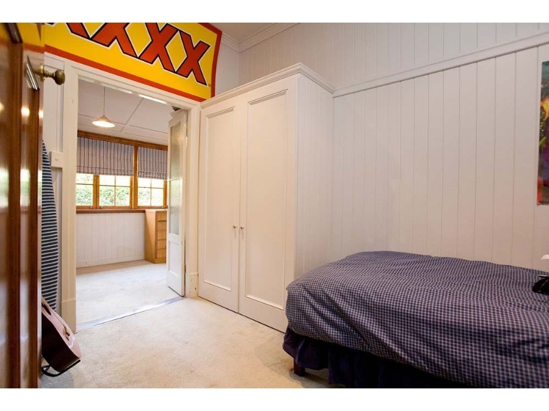 19 Gerler Street, Bardon QLD 4065