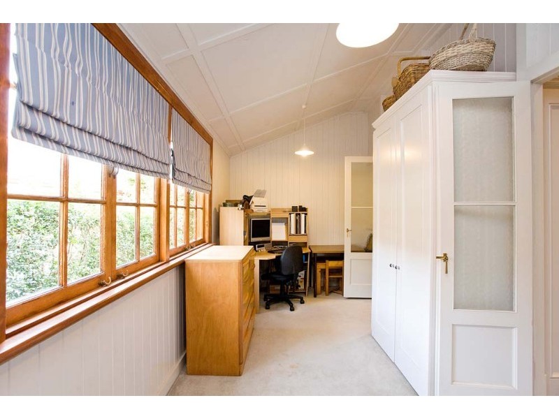 19 Gerler Street, Bardon QLD 4065