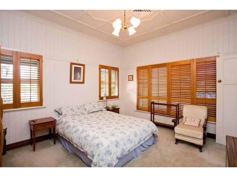 19 Gerler Street, Bardon QLD 4065