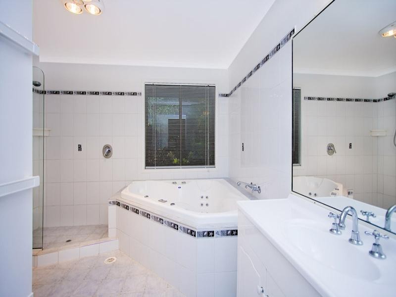 21 Hilltop Crescent, Alexandra Hills QLD 4161