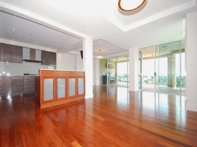 39 Castlebar Street, Kangaroo Point QLD 4169