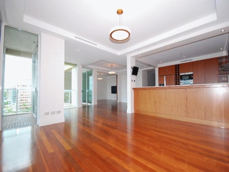 39 Castlebar Street, Kangaroo Point QLD 4169