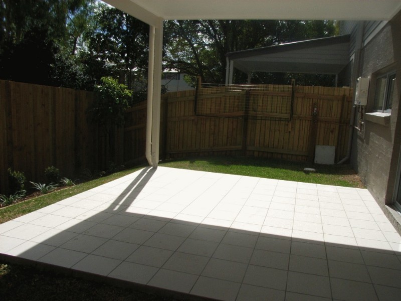 2/12 Gustavson Street, Annerley QLD 4103