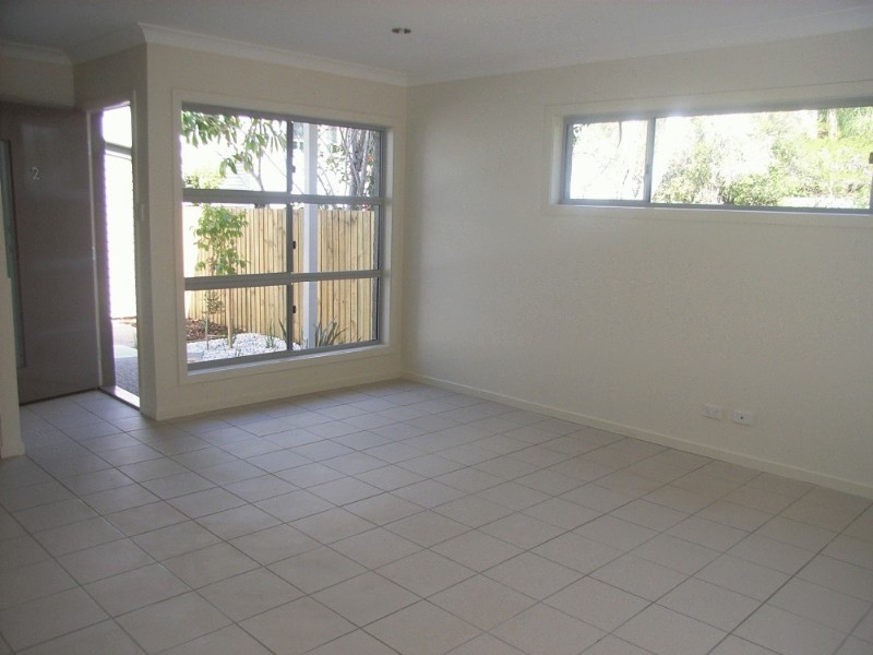 2/12 Gustavson Street, Annerley QLD 4103