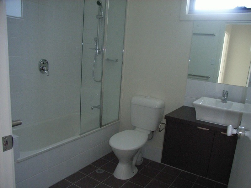 2/12 Gustavson Street, Annerley QLD 4103