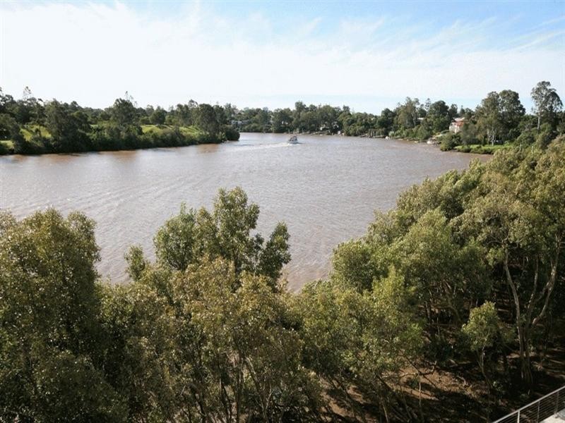 205 King Arthur Terrace, Tennyson QLD 4105