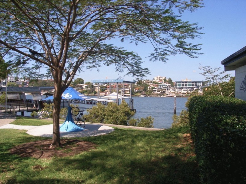 2/745 Brunswick Street, New Farm QLD 4005