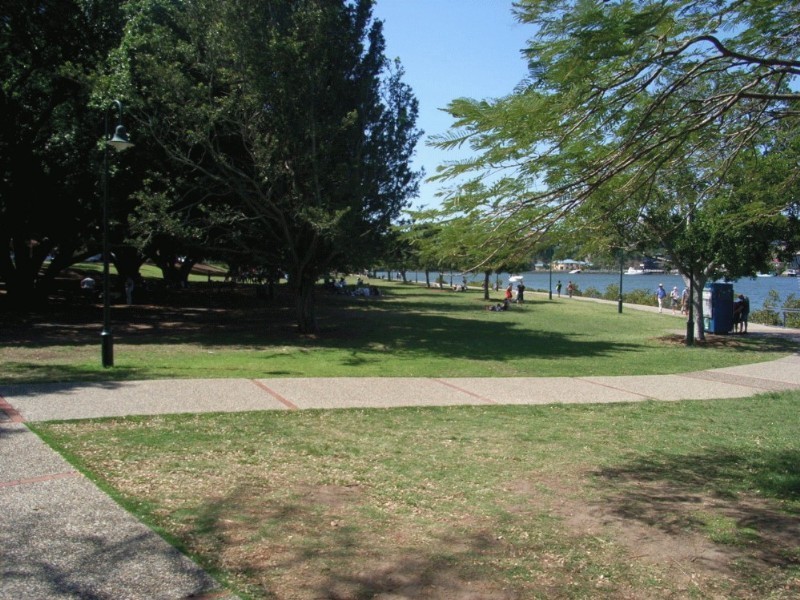 2/745 Brunswick Street, New Farm QLD 4005