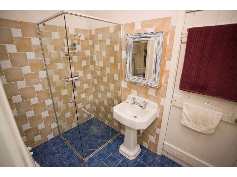 17 Gray Street, Newmarket QLD 4051