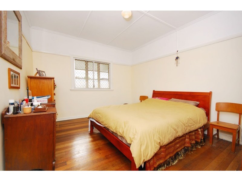 58 Pear Street, Greenslopes QLD 4120