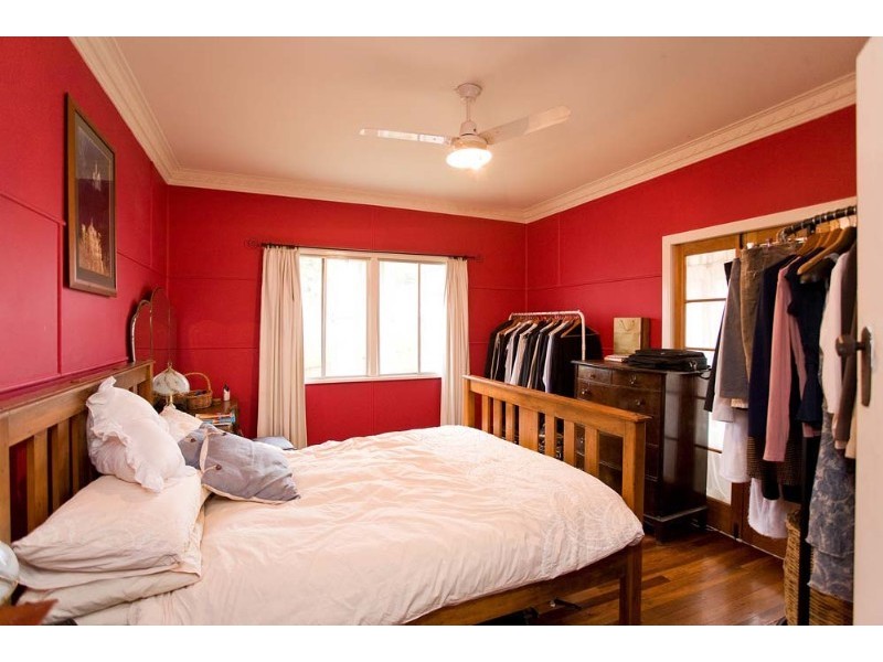 2 Gray Street, Red Hill QLD 4059