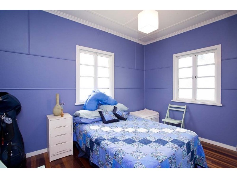2 Gray Street, Red Hill QLD 4059