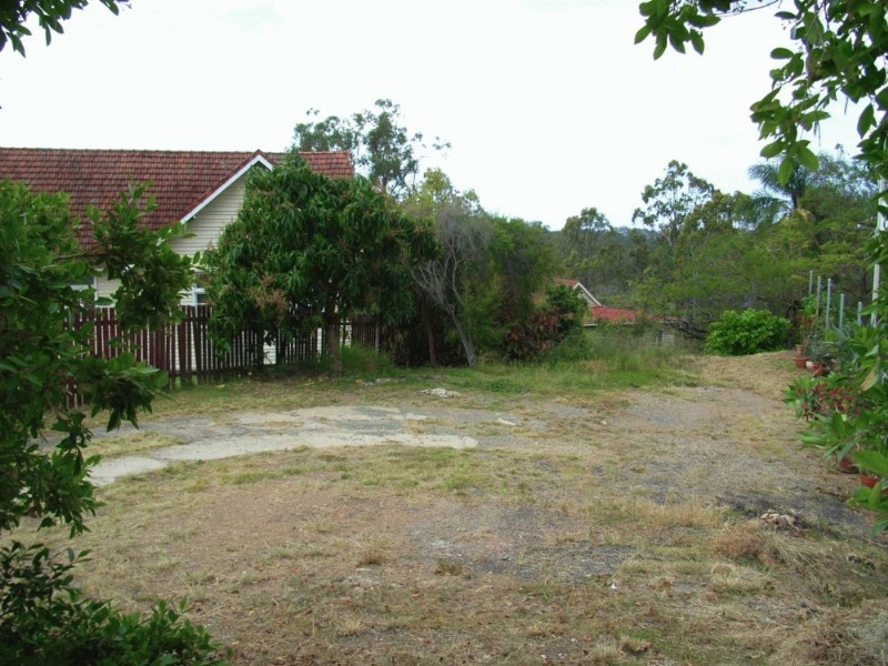 30 Harwood Street, Bardon QLD 4065