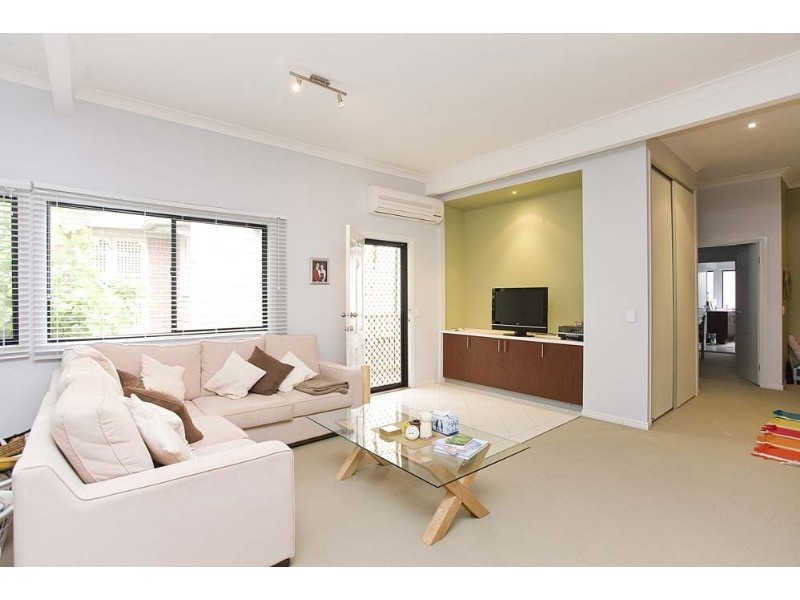 2/287 Waterworks Road, Ashgrove QLD 4060