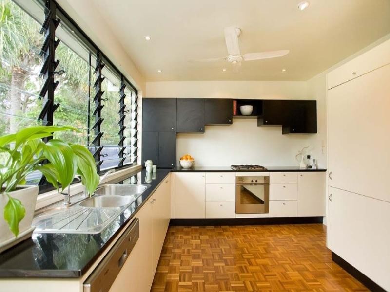 4 Nuffield Street, Bardon QLD 4065