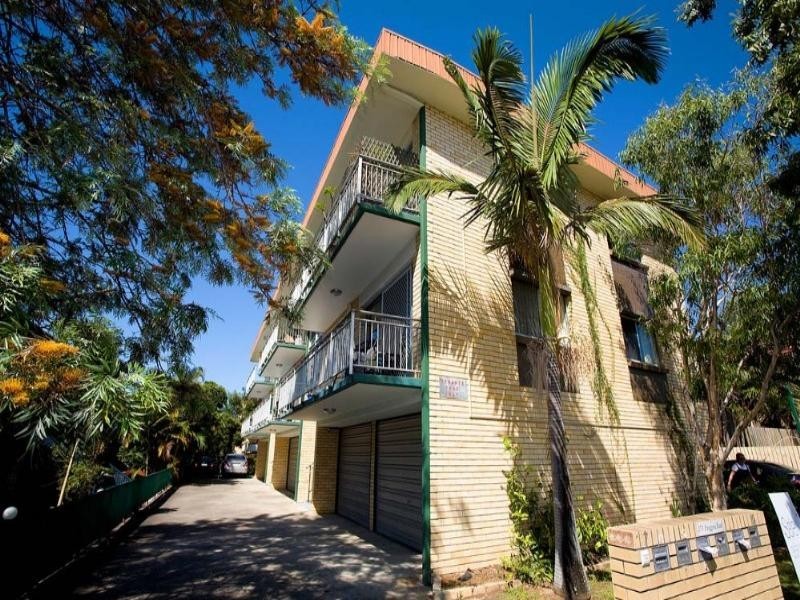 2/271 Enoggera Road, Newmarket QLD 4051