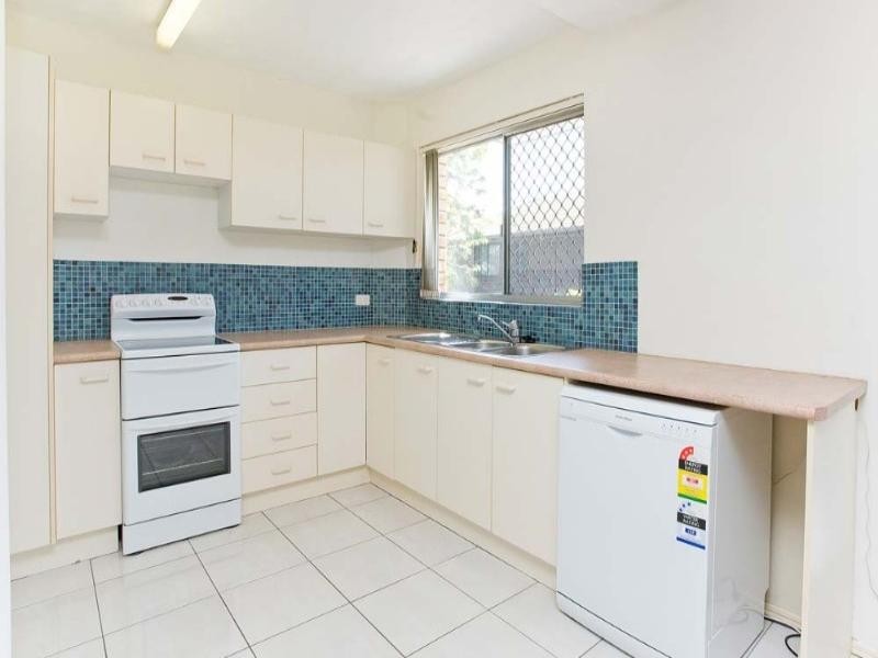 2/271 Enoggera Road, Newmarket QLD 4051