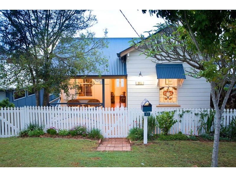 51 Lintern Street, Red Hill QLD 4059