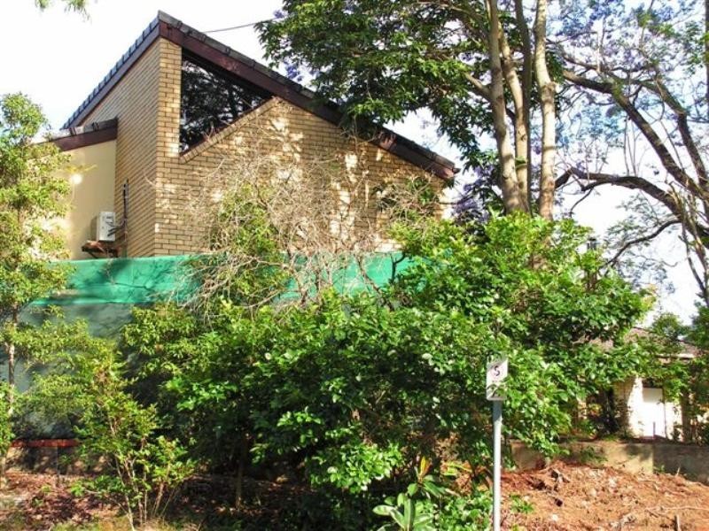 225 Boundary Street, Bardon QLD 4065