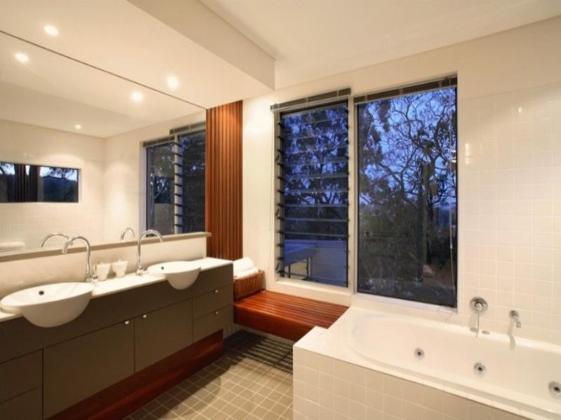 46 Outlook Crescent, Bardon QLD 4065