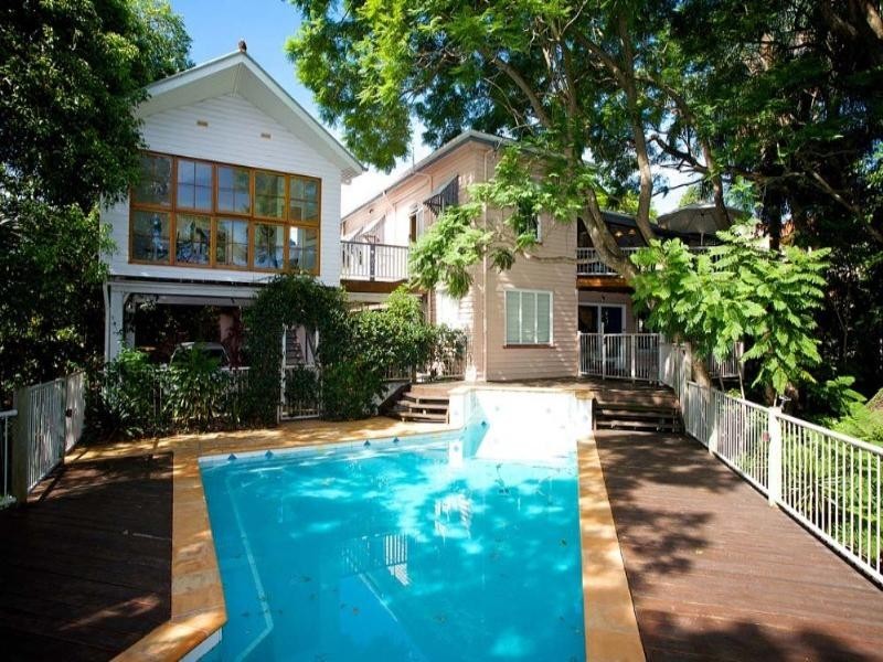 106 Simpsons Road, Bardon QLD 4065