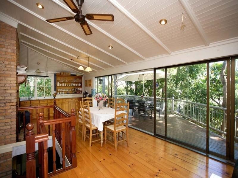 106 Simpsons Road, Bardon QLD 4065