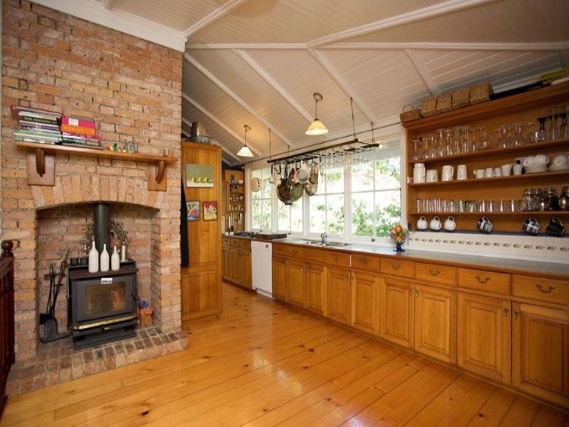 106 Simpsons Road, Bardon QLD 4065