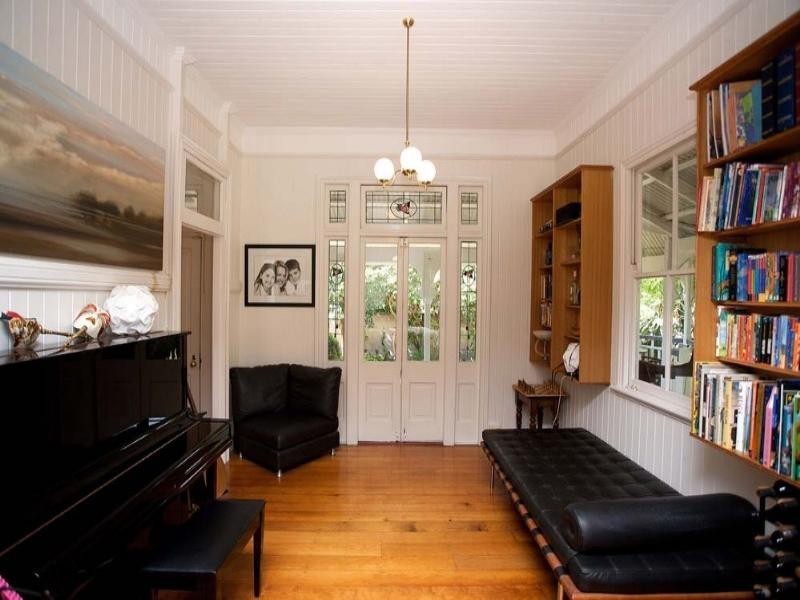 106 Simpsons Road, Bardon QLD 4065