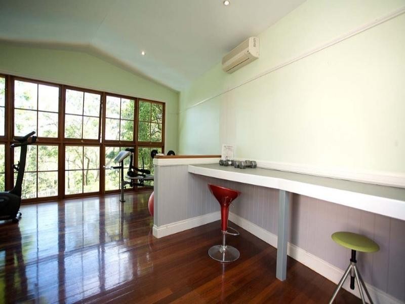 106 Simpsons Road, Bardon QLD 4065