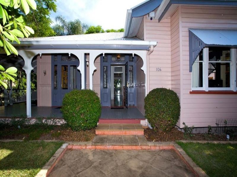 106 Simpsons Road, Bardon QLD 4065