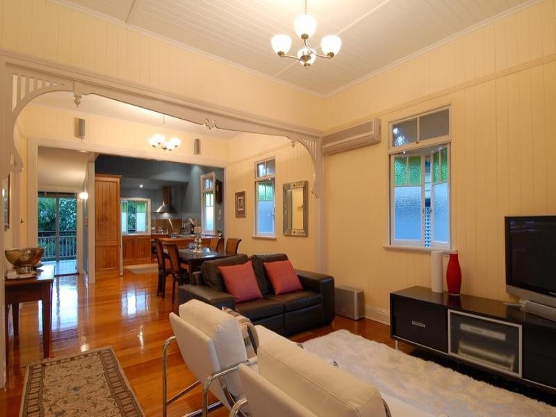 28 Coronation Street, Bardon QLD 4065