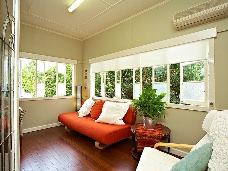 19 Campion Avenue, Bardon QLD 4065