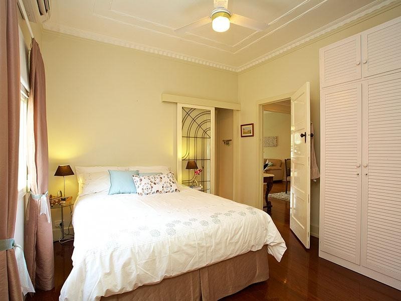 19 Campion Avenue, Bardon QLD 4065