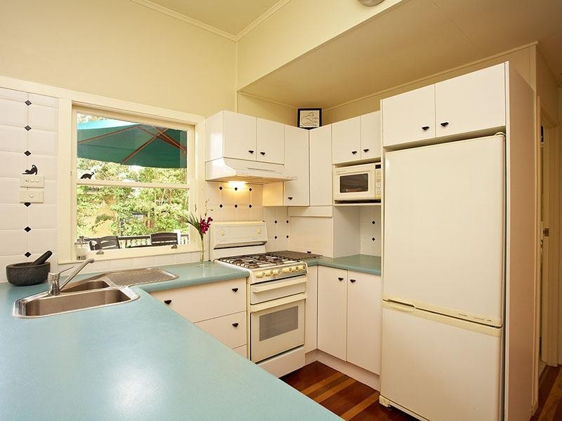 19 Campion Avenue, Bardon QLD 4065