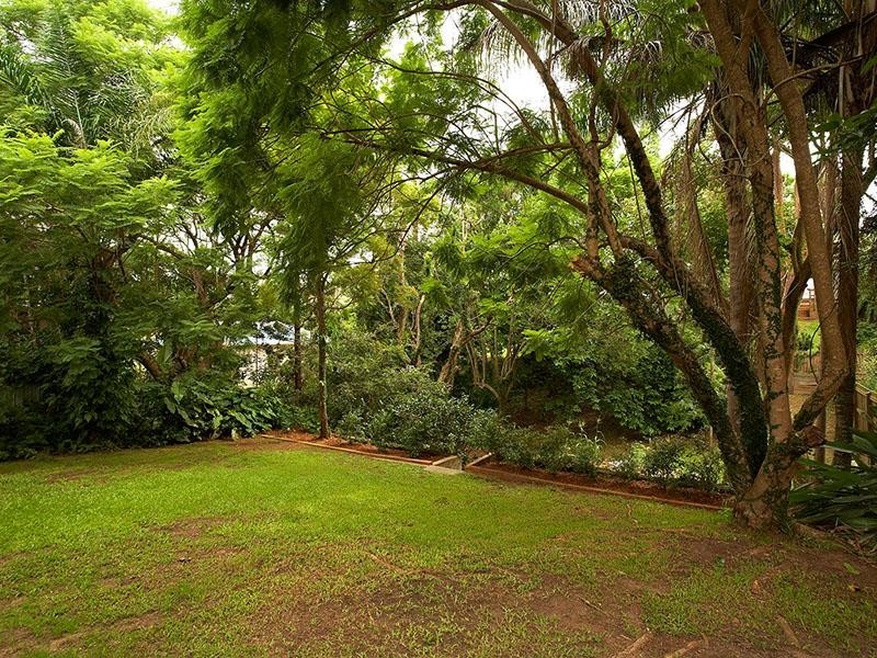 19 Campion Avenue, Bardon QLD 4065